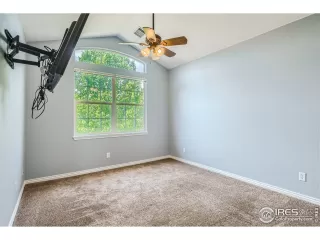 Photo #5: 992969 Listing