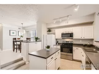 Photo #5: 992986 Listing