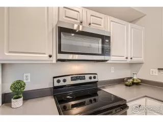 Photo #6: 992986 Listing