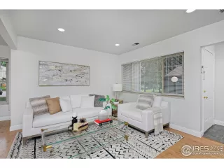 Photo #2: 993075 Listing