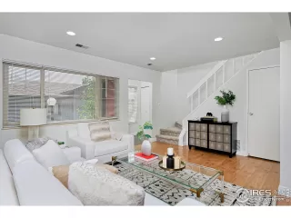 Photo #3: 993075 Listing