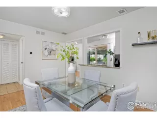 Photo #6: 993075 Listing