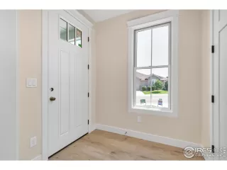 Photo #5: 993087 Listing