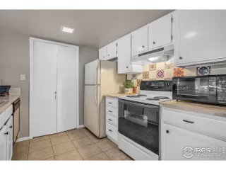 Photo #3: 993097 Listing 