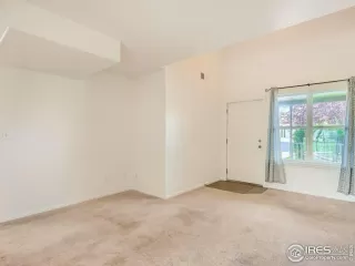 Photo #5: 993198 Listing