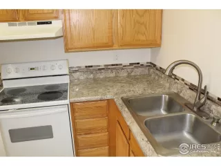 Photo #6: 993254 Listing