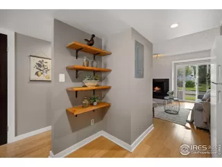 Photo #6: 993324 Listing