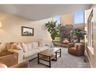 Photo #5: 993327 Listing 