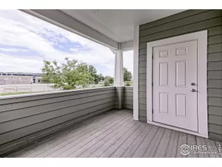 Photo #5: 993330 Listing