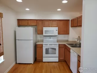 Photo #5: 993353 Listing