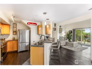 Photo #6: 993464 Listing