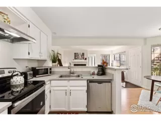 Photo #5: 993465 Listing