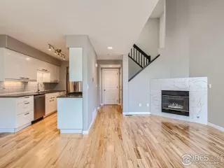 Photo #5: 993493 Listing