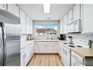 Photo #2: 993517 Listing 