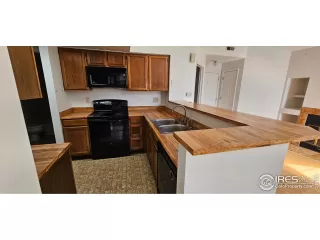 Photo #5: 993551 Listing 