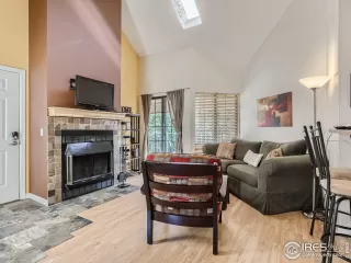 Photo #3: 993577 Listing