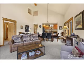 Photo #6: 993602 Listing