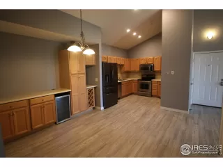 Photo #5: 993613 Listing