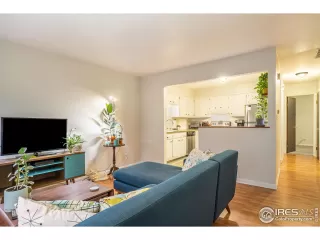 Photo #3: 993617 Listing