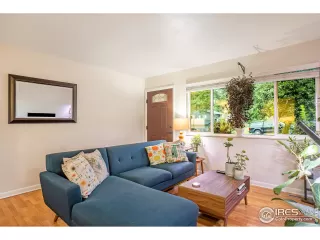 Photo #5: 993617 Listing