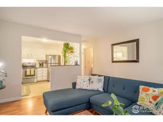 Photo #6: 993617 Listing