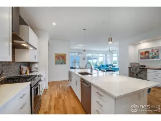 Photo #2: 993625 Listing 