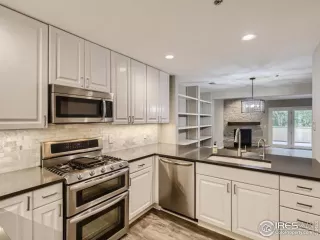 Photo #4: 993698 Listing