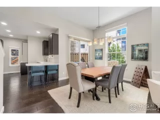 Photo #6: 993787 Listing