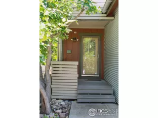 Photo #5: 993801 Listing