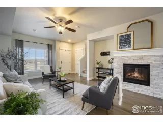 Photo #6: 993806 Listing