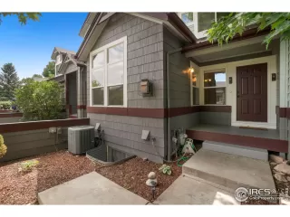 Photo #4: 993815 Listing