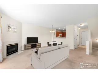 Photo #3: 993844 Listing