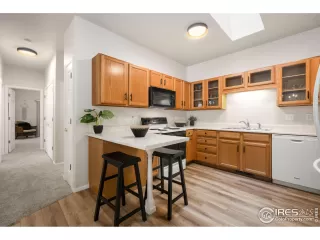 Photo #6: 993904 Listing