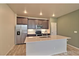 Photo #4: 993909 Listing