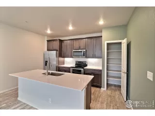 Photo #5: 993909 Listing