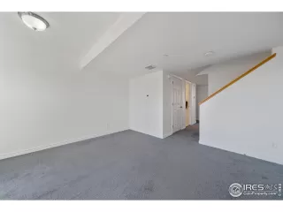 Photo #2: 993924 Listing