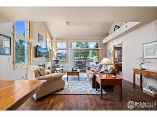 Photo #1: 993931 Listing