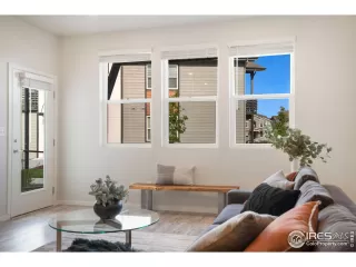 Photo #3: 993936 Listing