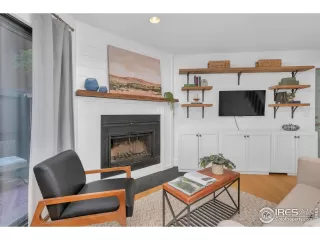 Photo #2: 993984 Listing