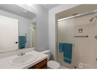 Photo #6: 994054 Listing