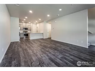 Photo #6: 994123 Listing