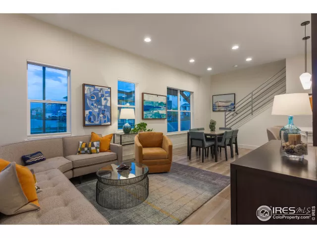 MLS: 994189 Condo For Sale