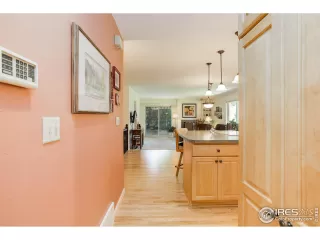 Photo #2: 994283 Listing