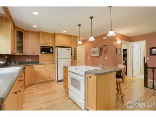 Photo #4: 994283 Listing