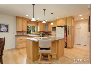 Photo #5: 994283 Listing