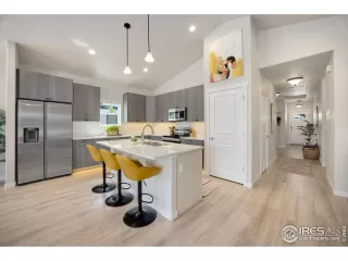 Photo #5: 994294 Listing