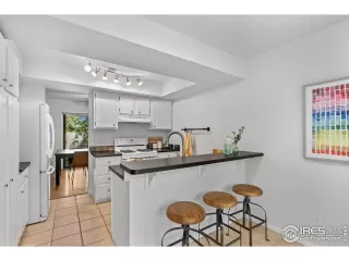 Photo #5: 994334 Listing 