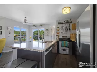 Photo #6: 994339 Listing