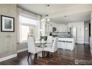 Photo #4: 994352 Listing