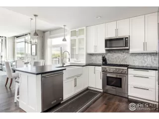 Photo #5: 994352 Listing